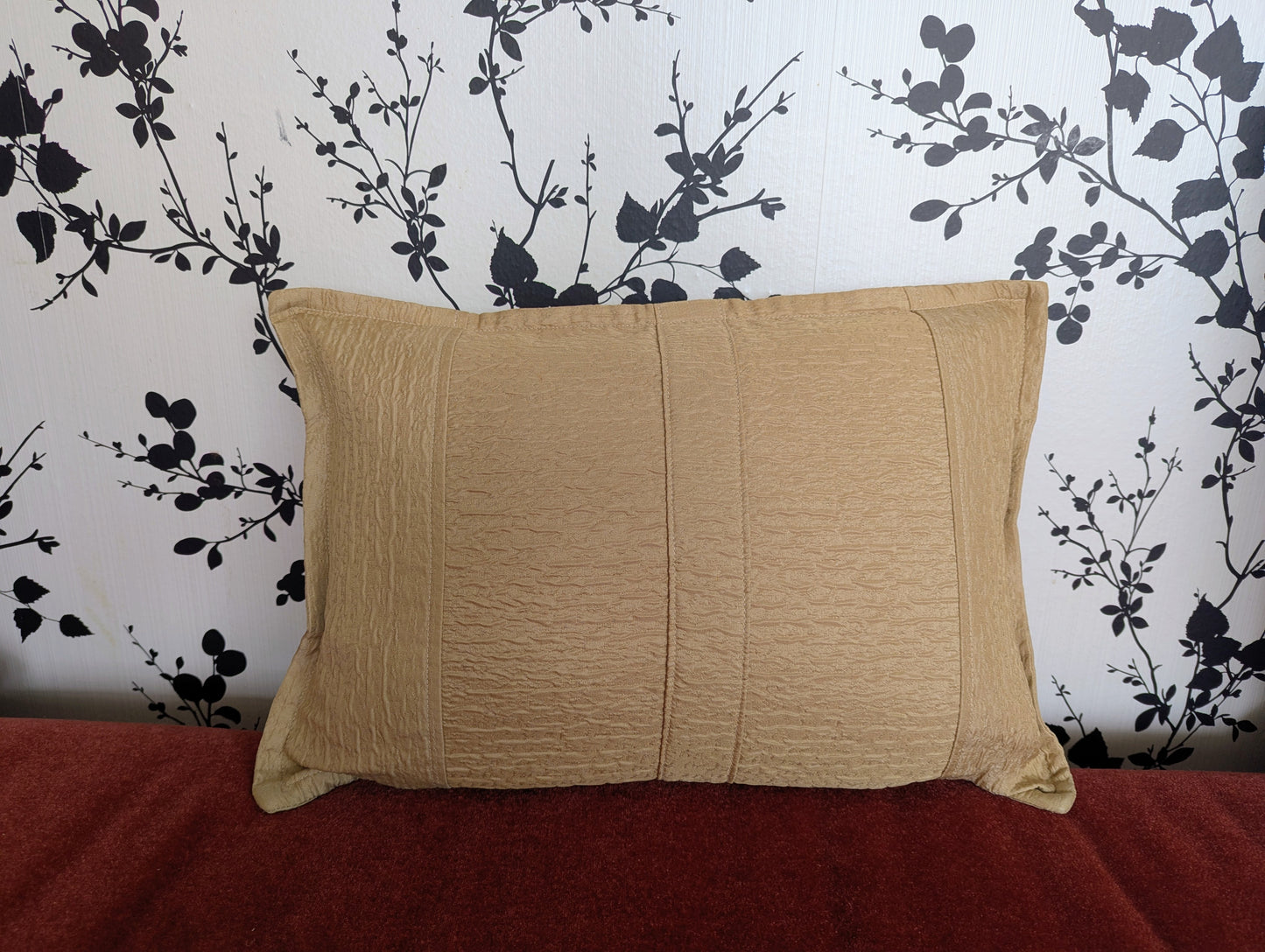 Vintage Rodolf Golden Wave Shimmer Cushion Cover