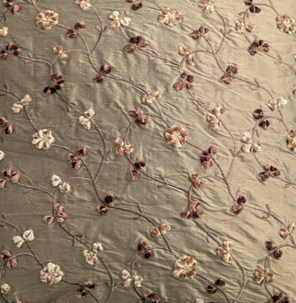 Da Vinci's Giardino Fleurette Embroidered Silk Cushion Cover