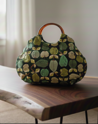 Resin Handle Bag - Apples & Pears